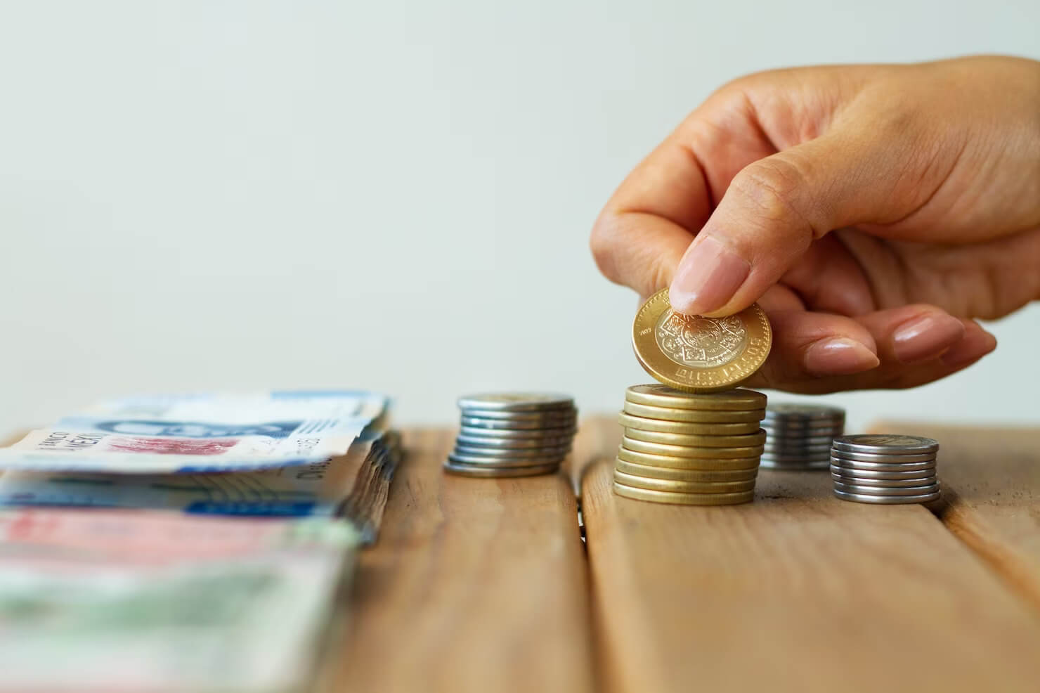Impulsa el desempeño de tu equipo con retroalimentación objetiva y bonos.